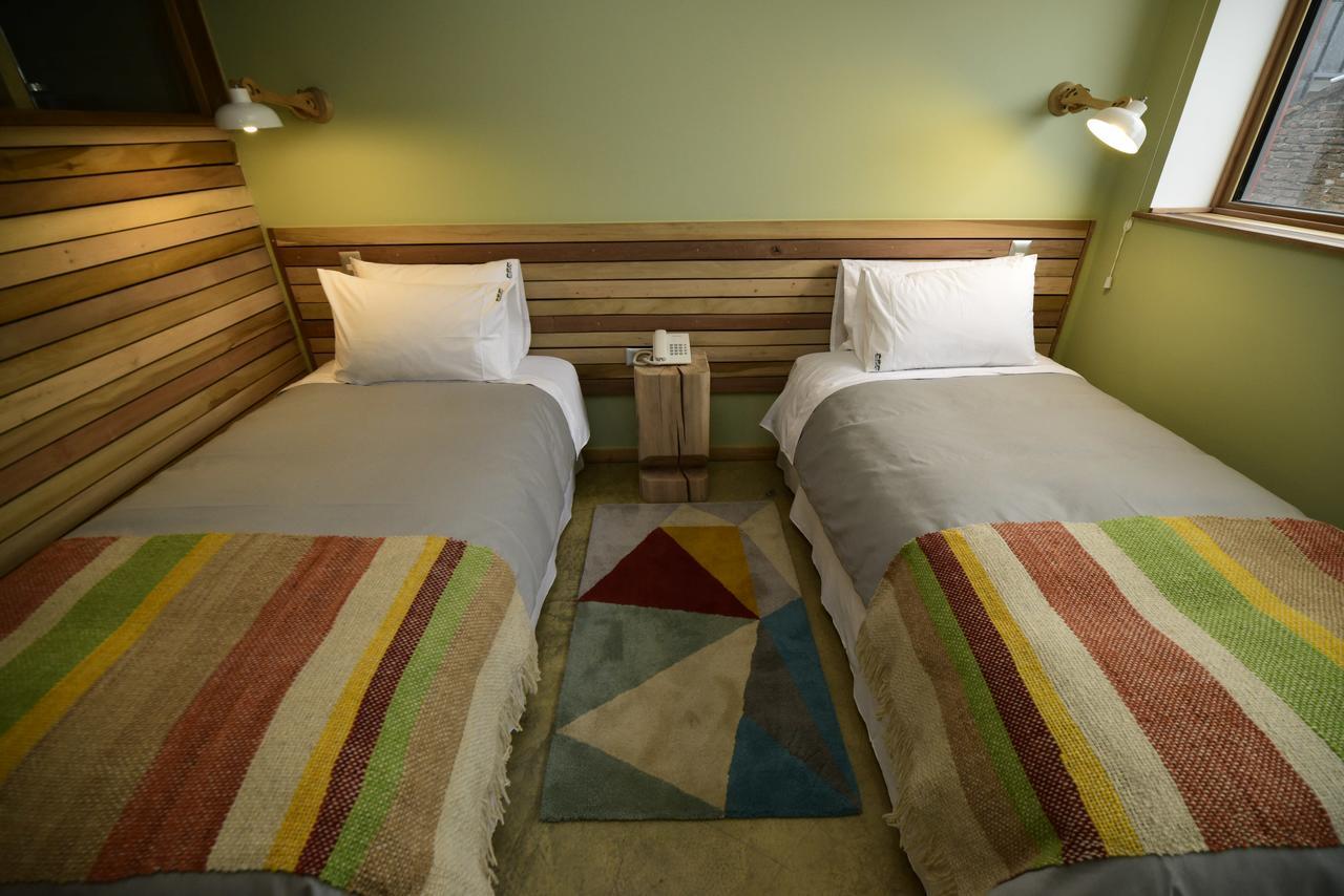 פורטו נטאלס Hotel Vendaval מראה חיצוני תמונה